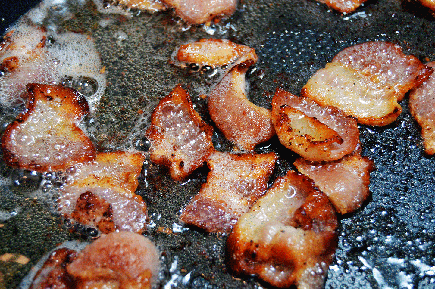 crispy frying bacon