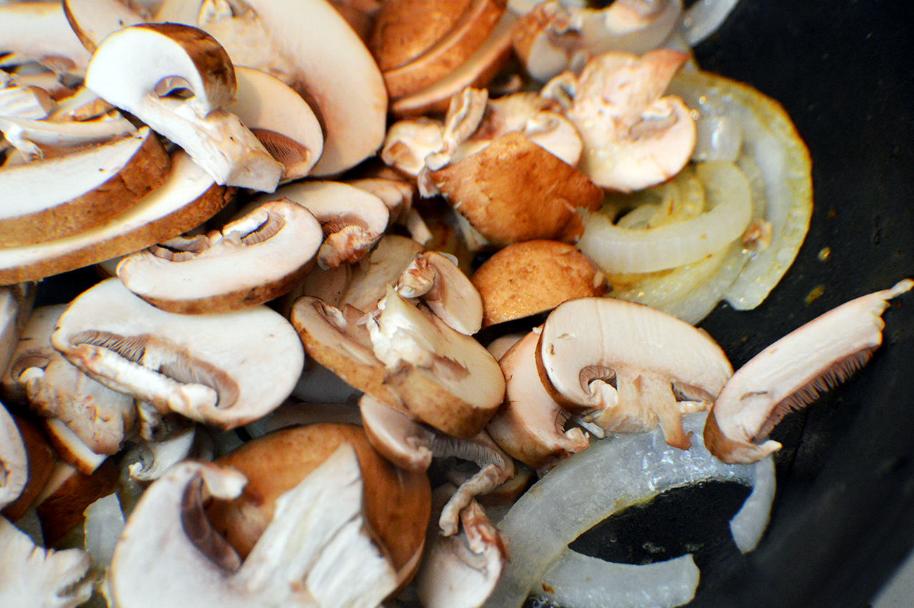 mushrooms with onions