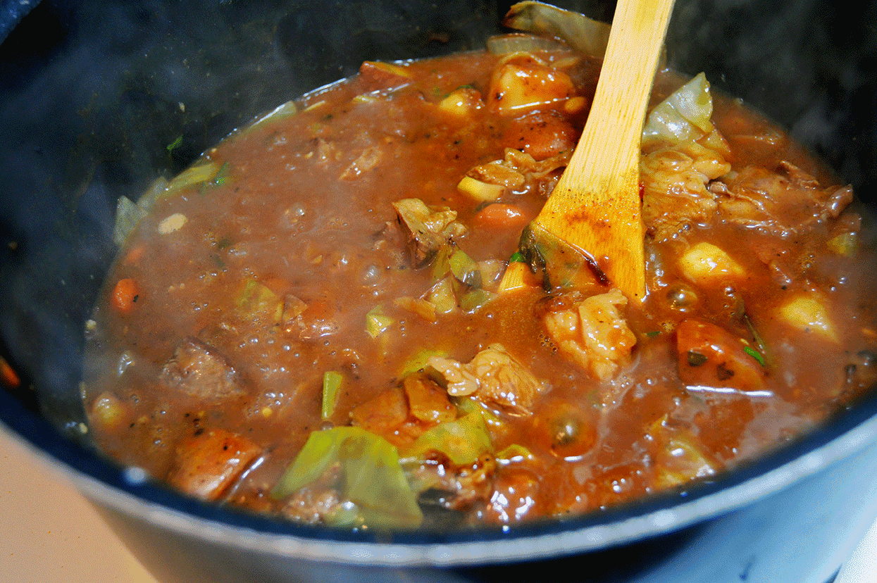 stew in pot