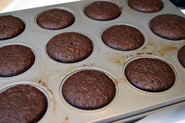 baked mini chocolate cupcakes