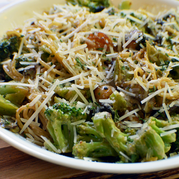 cheesy broccoli noodles