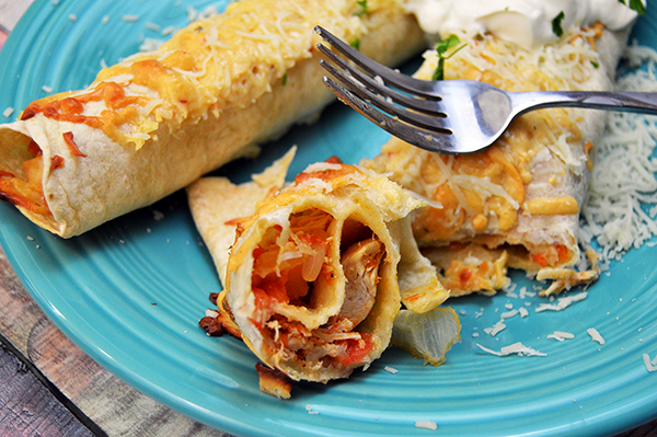 Fiery Chicken Roll-Ups: A Quick and Flavorful One-Pan Meal