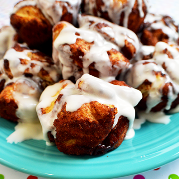 cinnamon-icing-muffins