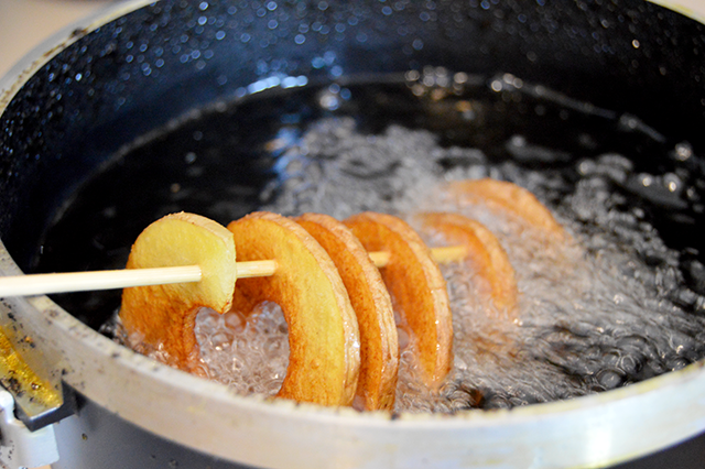 fried spiral potato