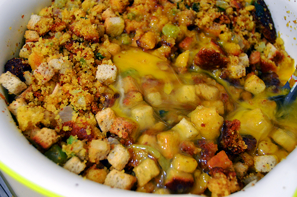 corn bread stuffing with eggs