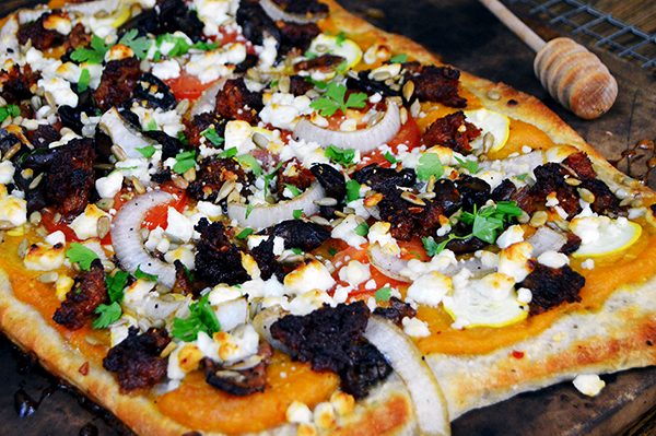goat cheese pizza with bacon
