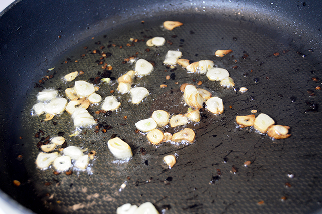 sauting garlic