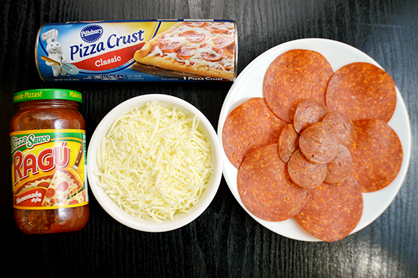 ingredients for pizza pretzels