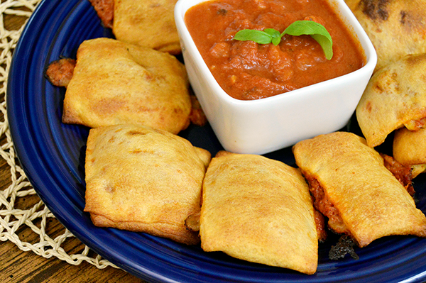 homemade pizza pockets with sauce