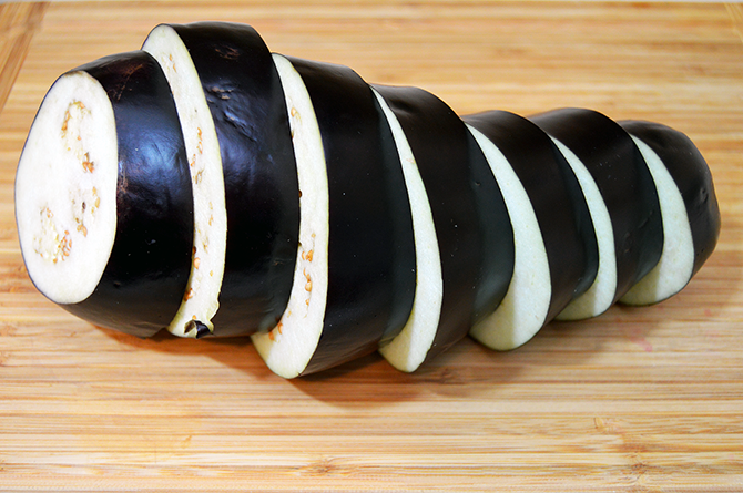 sliced eggplant