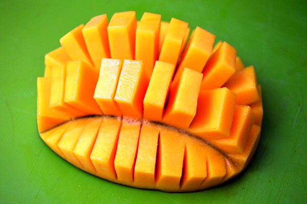 mango with slices