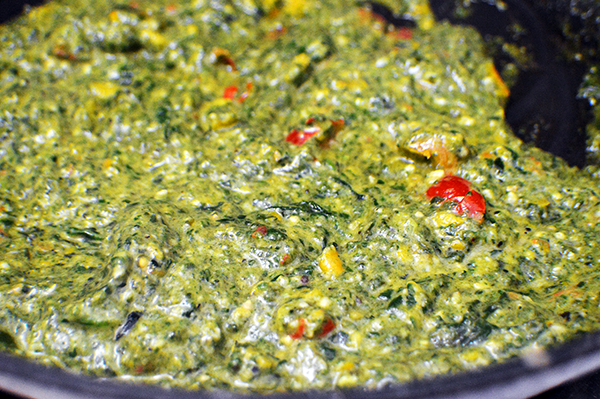 simmering spinach sauce