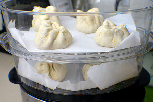 steaming momos