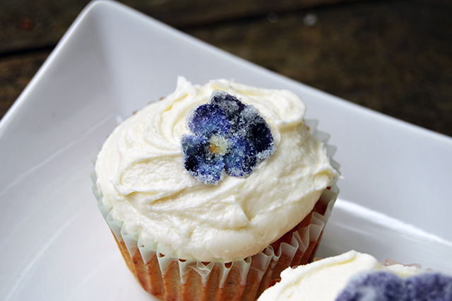 viola cupcake with icing