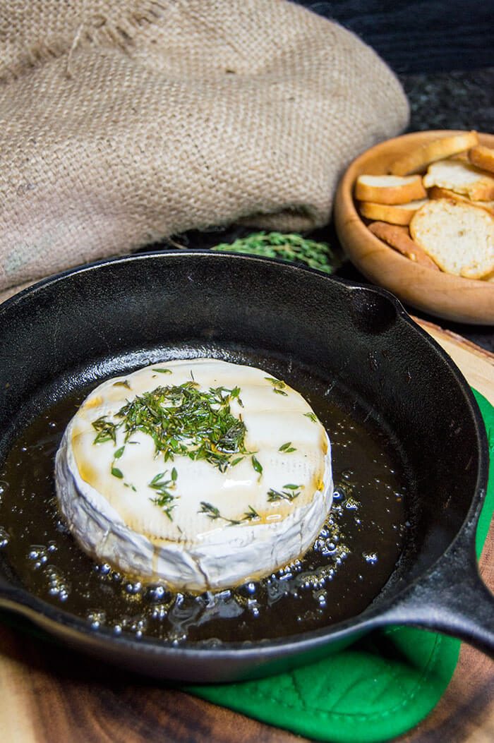 baked brie in cast iron