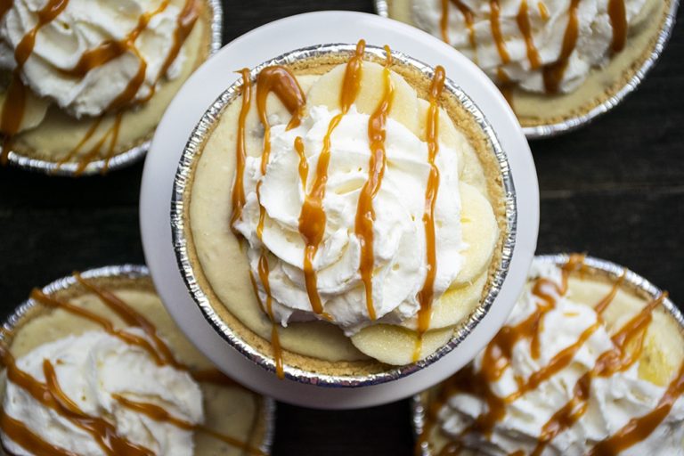 No-Bake Banana Cream Pudding Pies