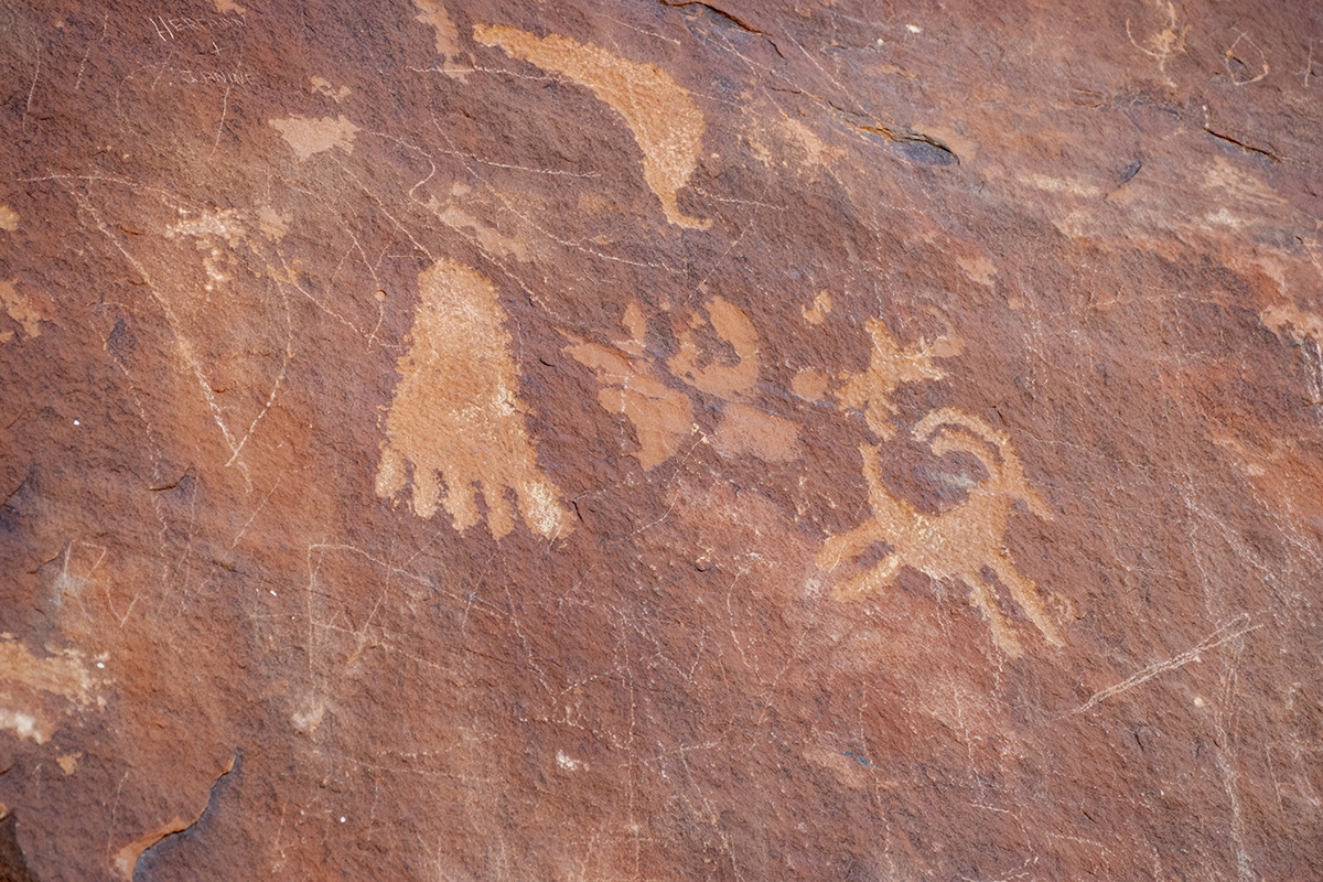 valley of fire ancient drawings