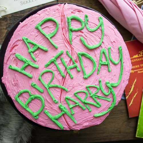 Harry Potter Open Book Cake-happymobile.vn