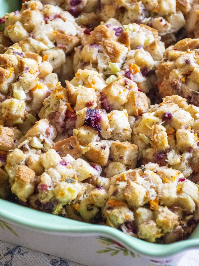 Easiest Bake Stuffing with Cranberries