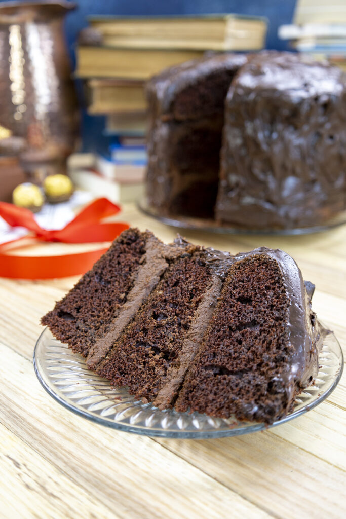 Matilda Chocolate Cake – BuzzyCakes