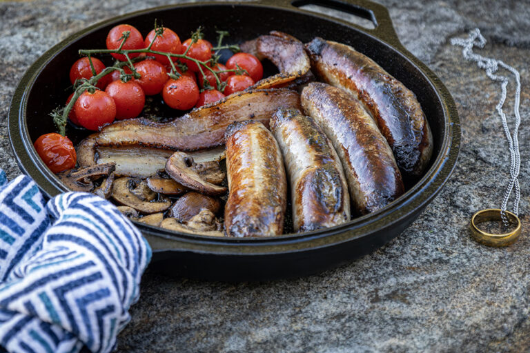 Hobbit Sausages, Tomatoes & Nice Crispy Bacon | The Lord of the Rings Inspired Recipes
